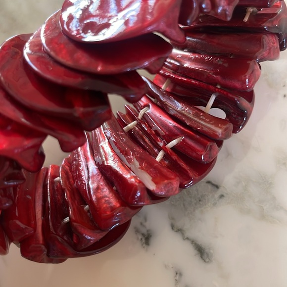 Red Shell Bracelet - Picture 4 of 4